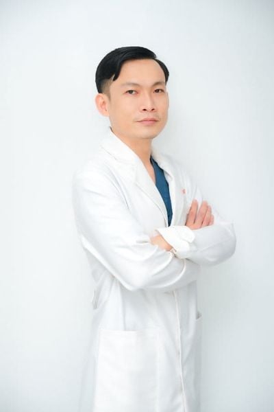 Bác sĩ Răng hàm mặt Trần Tuấn Kiệt - Nha khoa Á Đông